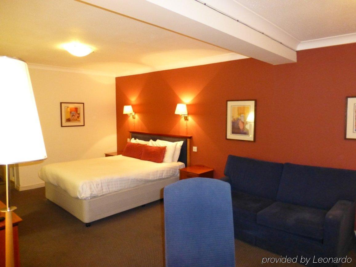 Waterloo Hotel Crowthorne Esterno foto