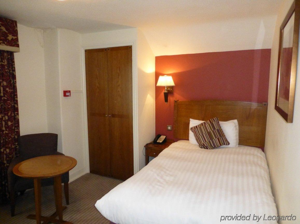 Waterloo Hotel Crowthorne Esterno foto