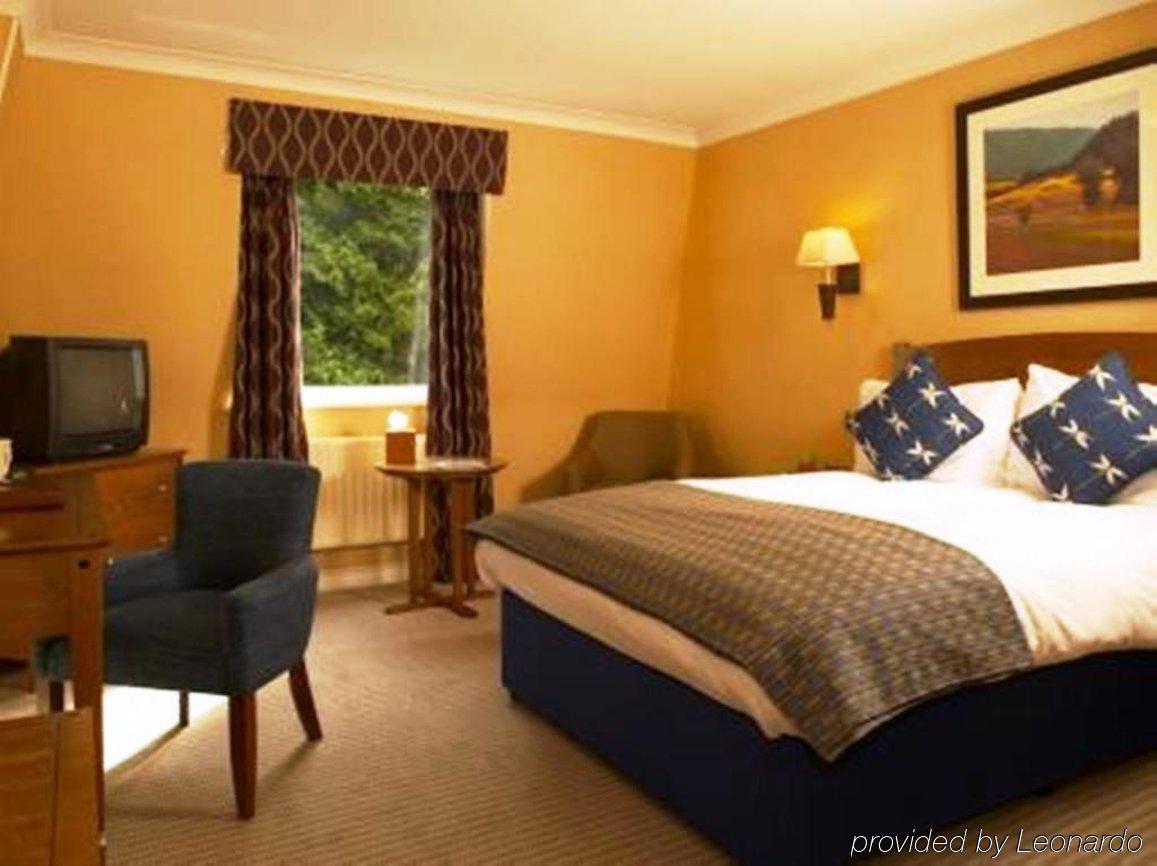 Waterloo Hotel Crowthorne Esterno foto